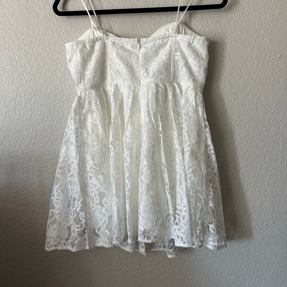 12th Tribe Giuliana White Lace Romper Bridal Party Size Medium NWT - Picture 4 of 7